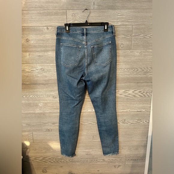 Gap high rise true skinny‎ size 10/30. Inseam 28” raw hem. Vintage v style - Picture 3 of 7